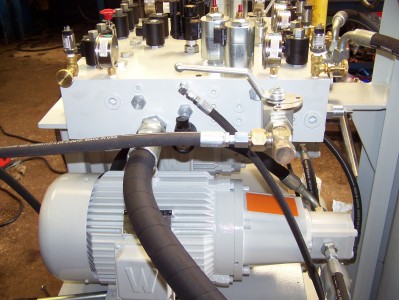 White Manifold Hydraulic Power Unit